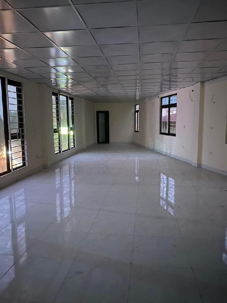 Bán nhà Yên Xá - diện tích 100m2 7 tầng - Lô góc, mặt tiền khủng - giá 25 tỷ