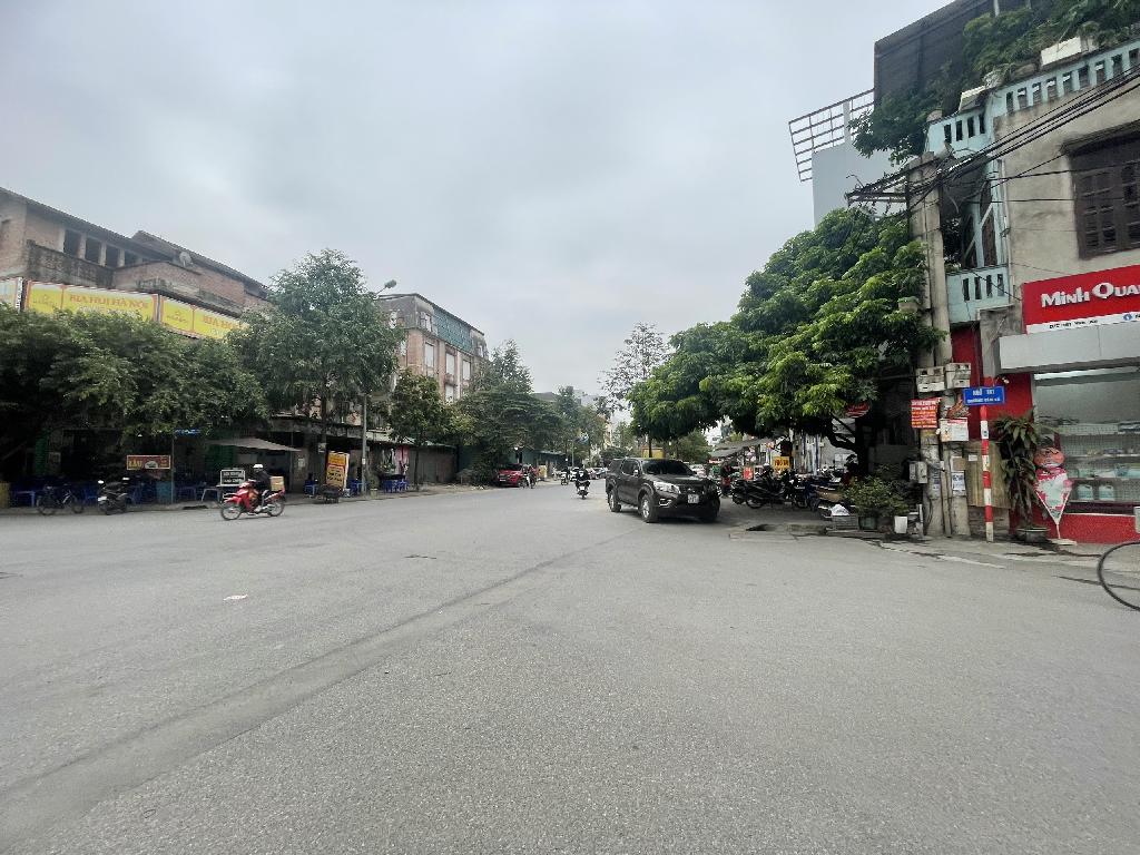 Bán nhà Yên Xá - diện tích 100m2 7 tầng - Lô góc, mặt tiền khủng - giá 25 tỷ