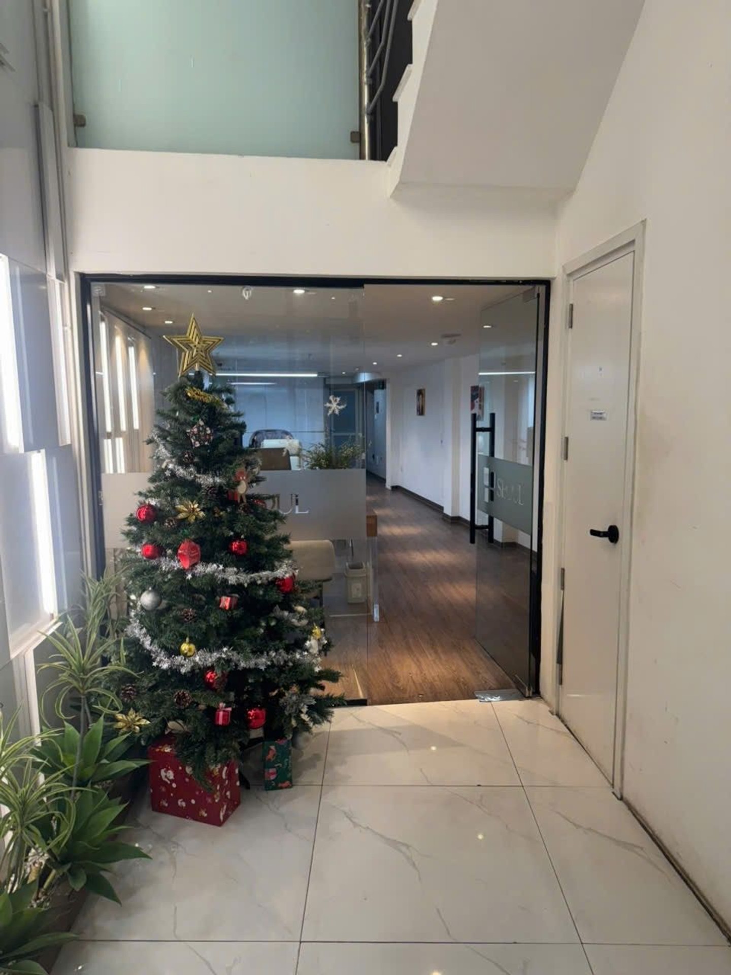 Bán nhà Thái Thịnh - diện tích 106.7m2 7 tầng - Lô góc 2 mặt thoáng - giá 80 tỷ