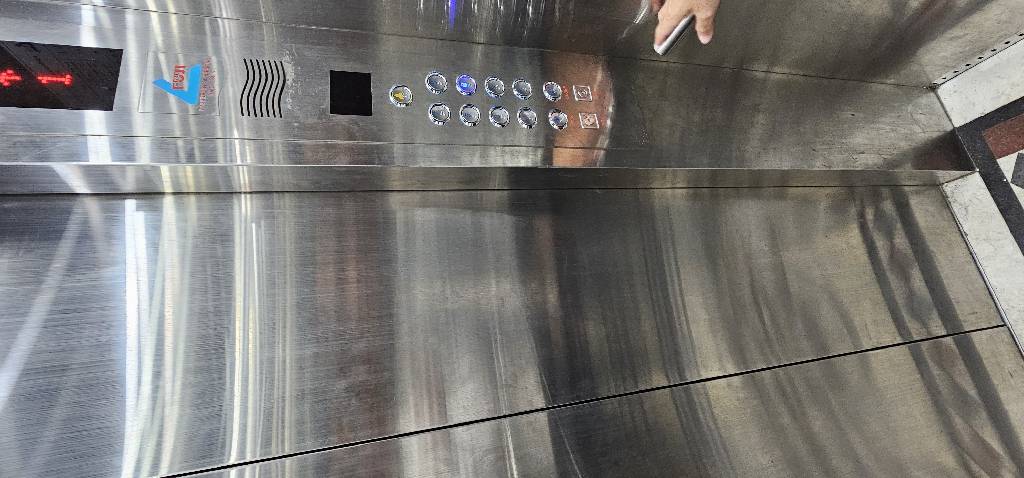 Bán nhà Yên Xá - diện tích 110m2 9 tầng - Thang máy - giá Nhỉnh 25 tỷ