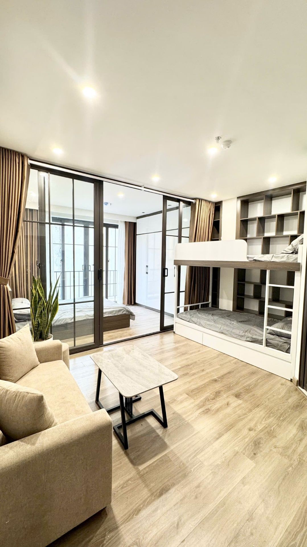 Bán nhà Ngõ Quỳnh - diện tích 68m2 7 tầng - Đẹp sang xịn mịn - giá 21,9 tỷ