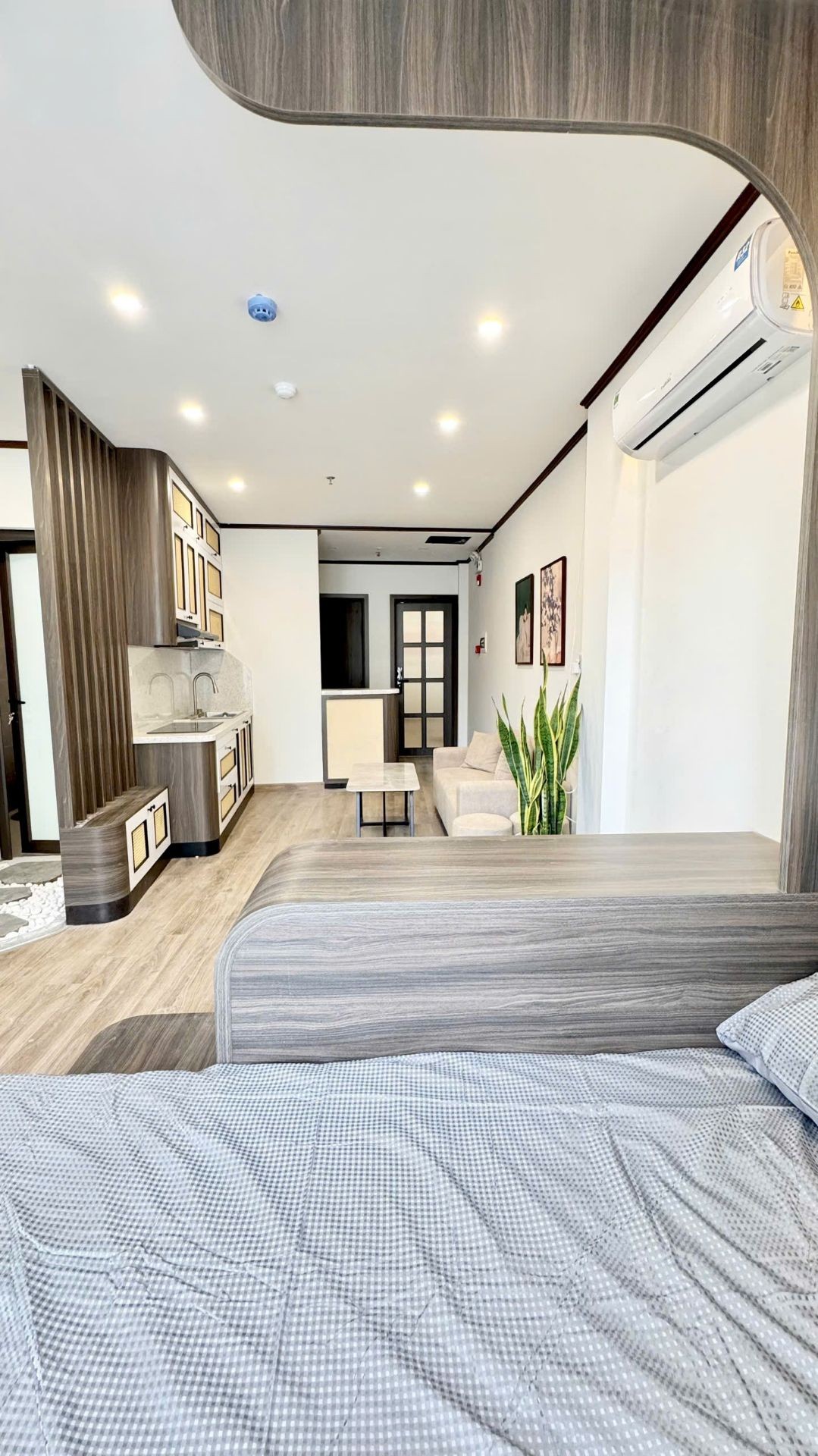 Bán nhà Ngõ Quỳnh - diện tích 68m2 7 tầng - Đẹp sang xịn mịn - giá 21,9 tỷ