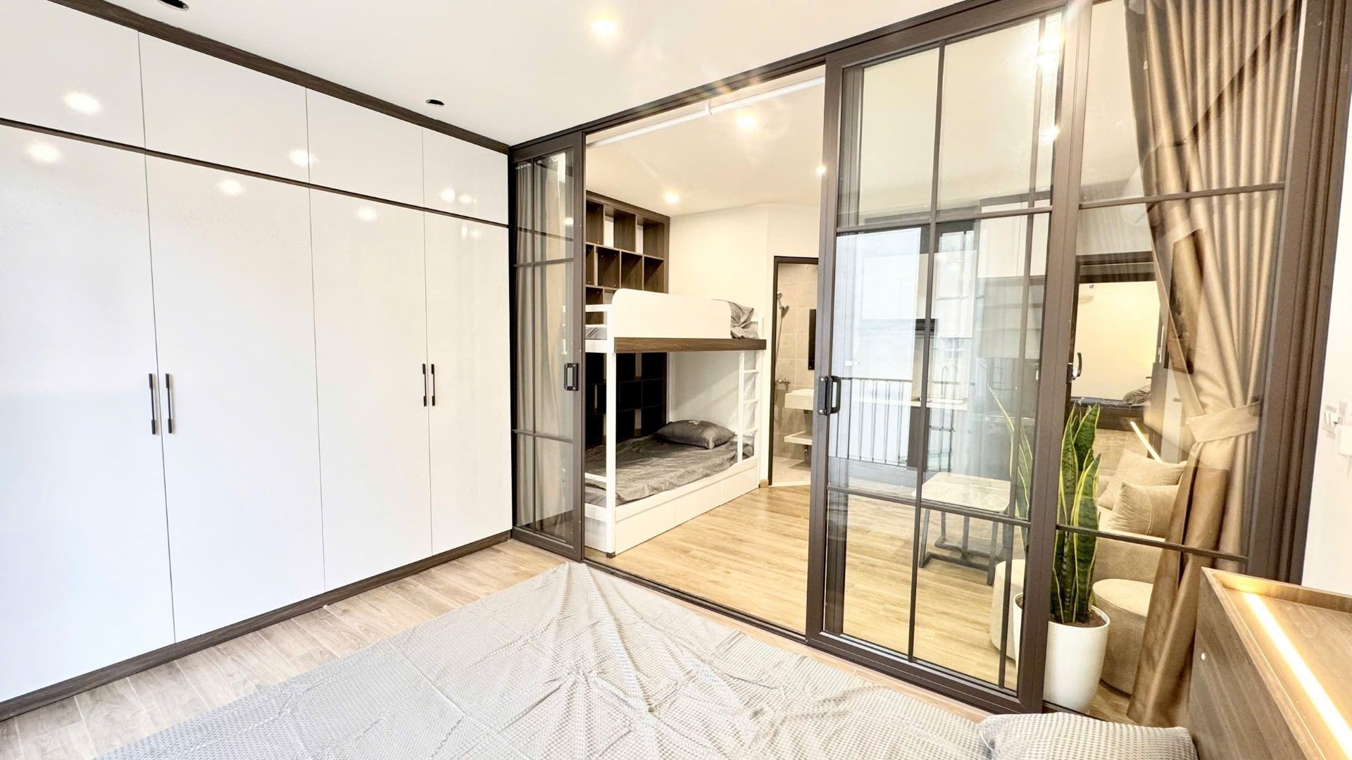 Bán nhà Ngõ Quỳnh - diện tích 68m2 7 tầng - Đẹp sang xịn mịn - giá 21,9 tỷ