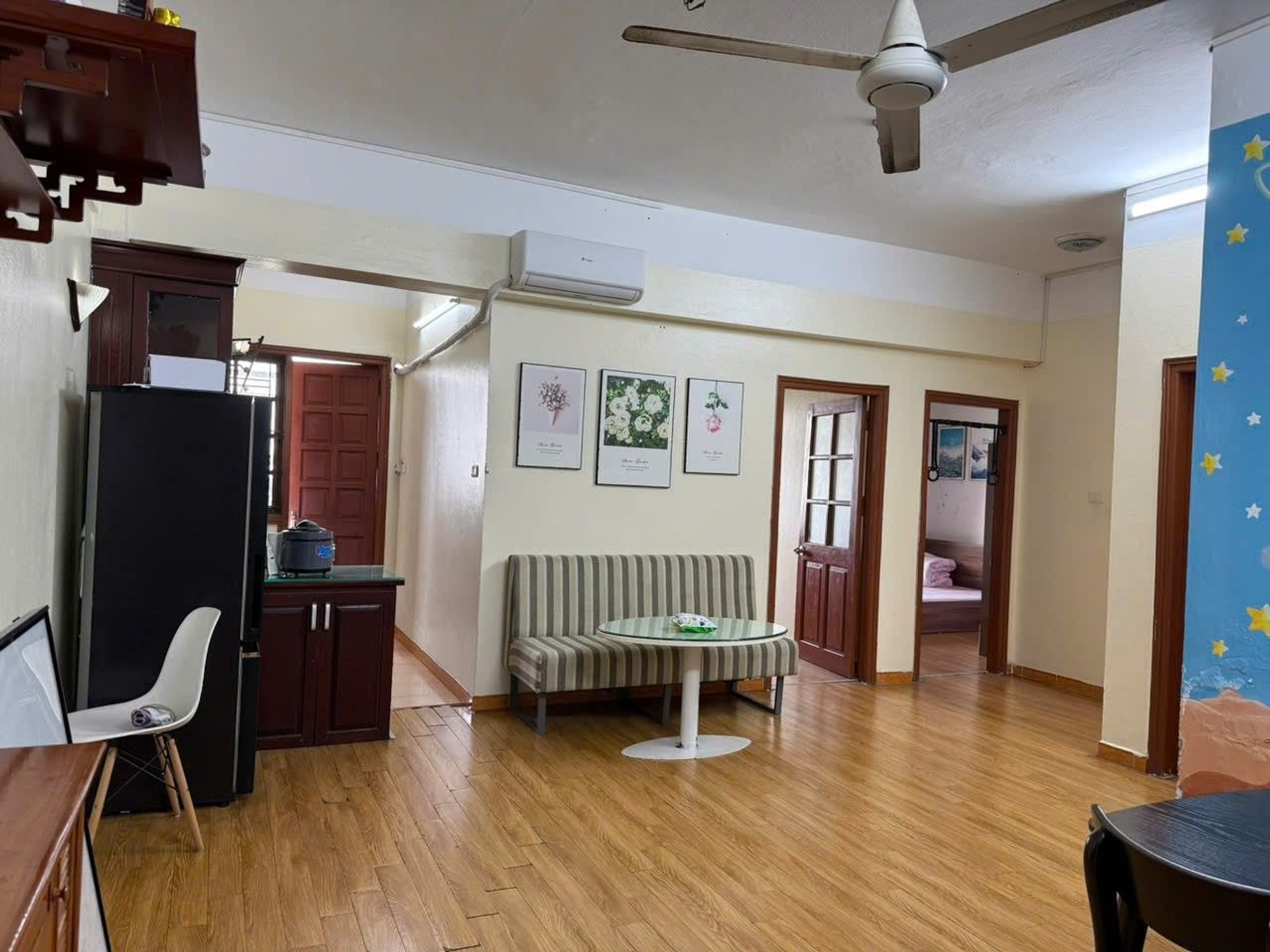 Bán nhà Hoàng Mai - diện tích 73m2 11 tầng - Căn hộ view công viên - giá 5,5 tỷ