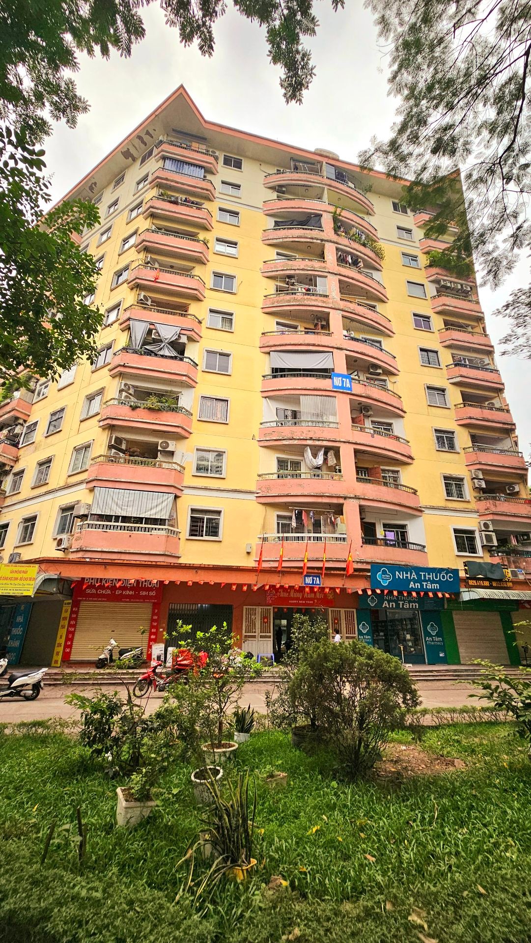 Bán nhà Hoàng Mai - diện tích 73m2 11 tầng - Căn hộ view công viên - giá 5,5 tỷ