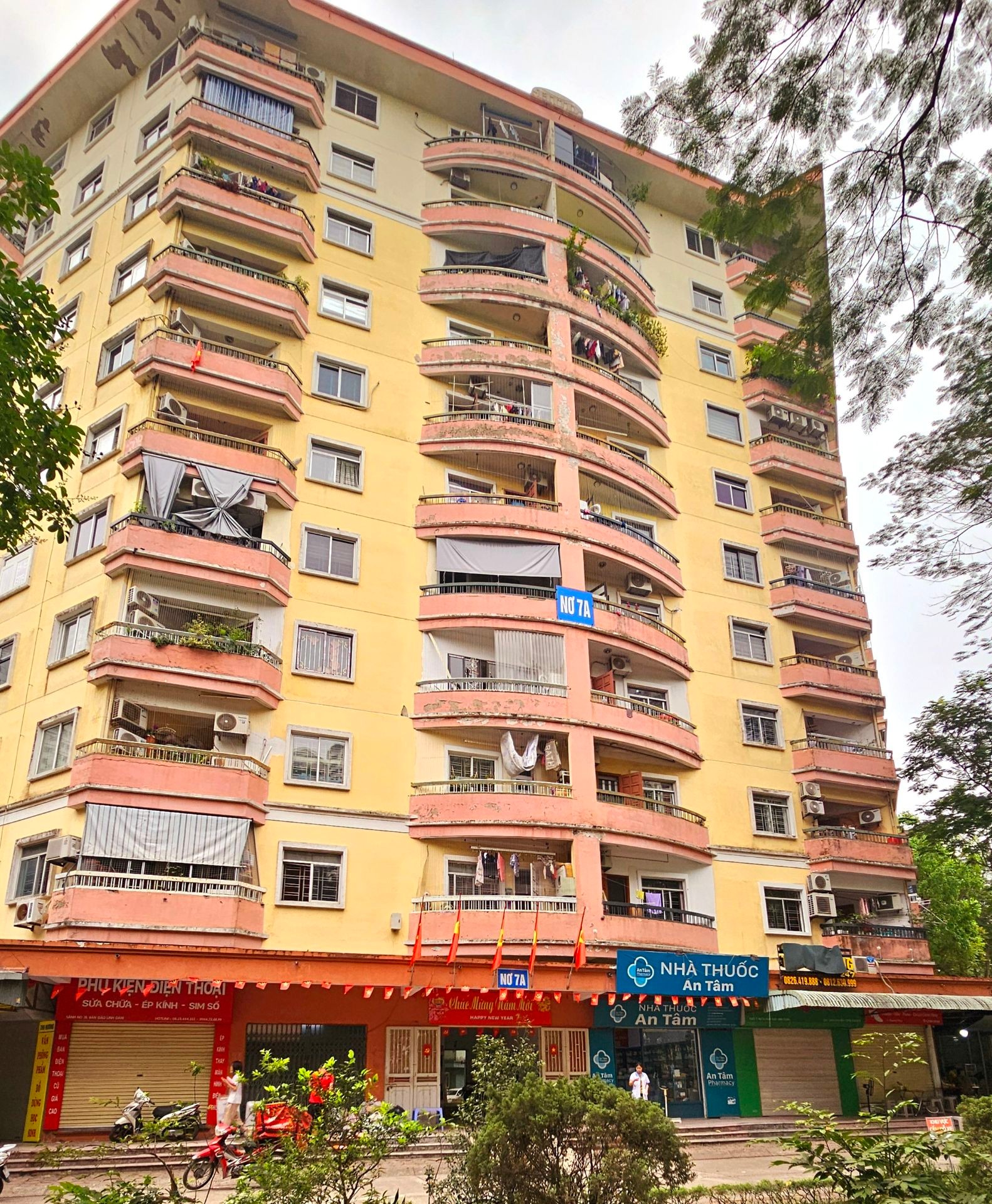Bán nhà Hoàng Mai - diện tích 73m2 11 tầng - Căn hộ view công viên - giá 5,5 tỷ