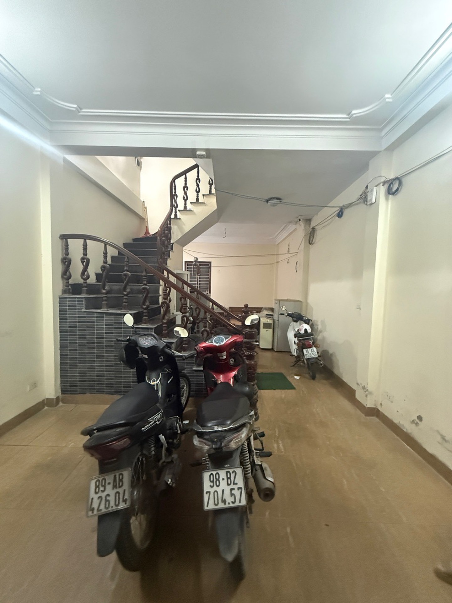 Bán nhà Dương Văn Bé - diện tích 40m2 5 tầng - Ô tô tránh - giá 11,5 tỷ