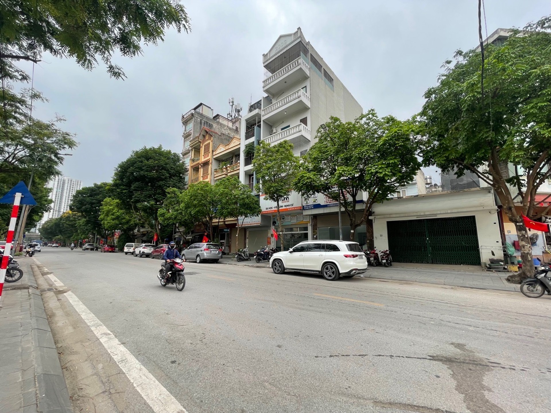 Bán nhà Bùi Huy Bích - diện tích 115m2 1 tầng - Lô góc đẹp - giá 48 tỷ