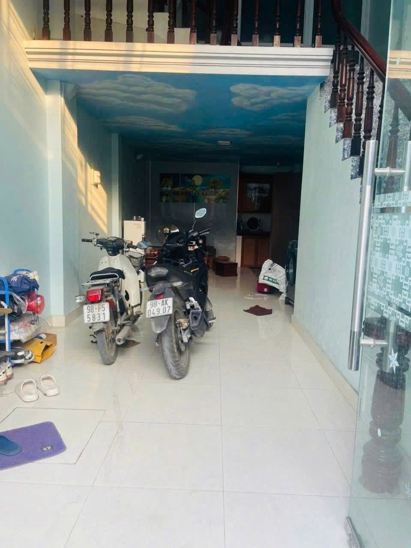 Bán nhà Thúy Lĩnh - diện tích 42m2 3 tầng - Ngõ ô tô tránh - giá 8,3 tỷ