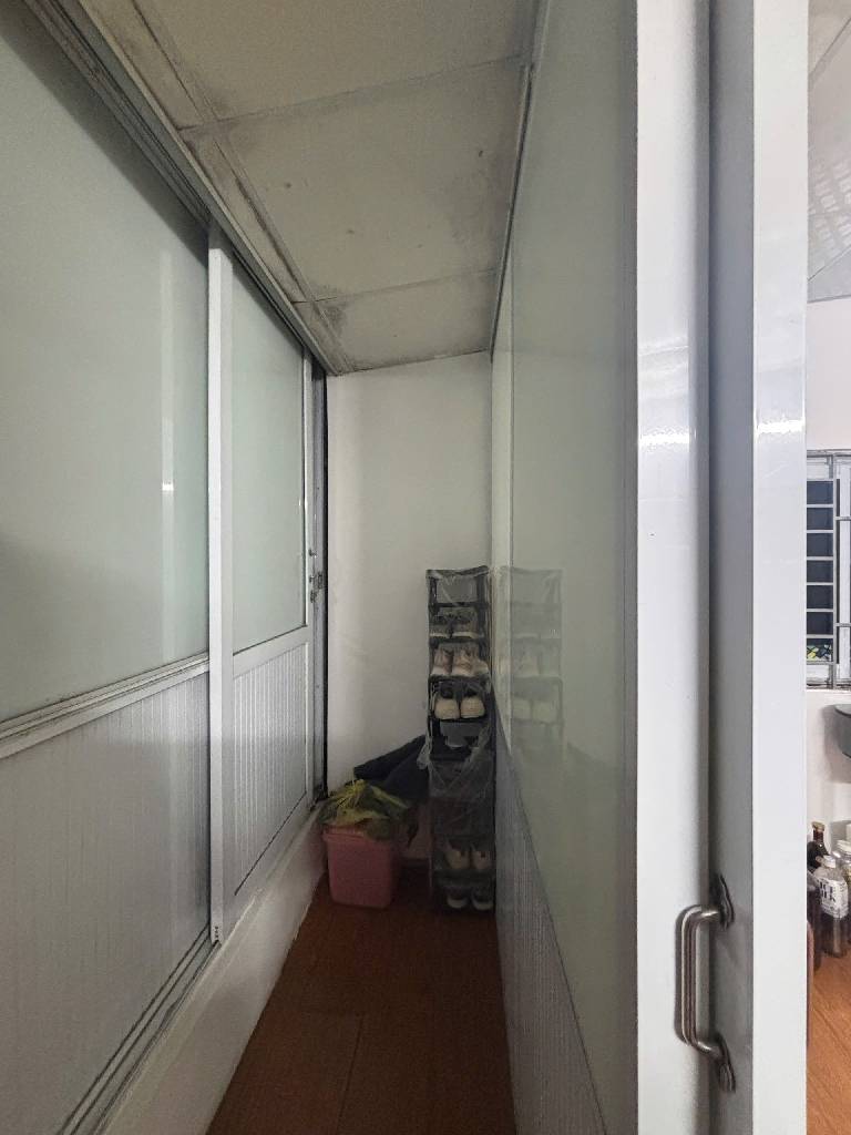 Bán nhà Vĩnh Hoàng - diện tích 28m2 2 tầng - Ô tô đỗ cửa - giá 1,75 tỷ
