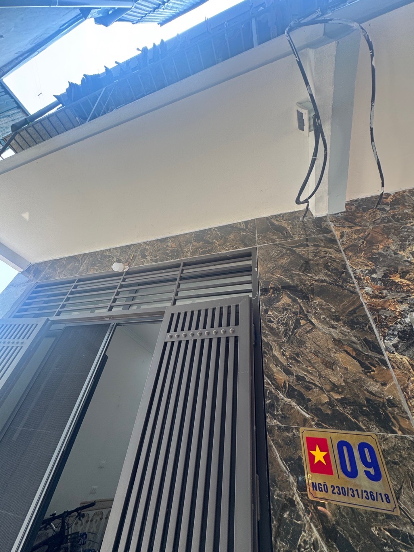 Bán nhà Định Công Thượng - diện tích 43m2 2 tầng - Lô góc - giá 3,28 tỷ