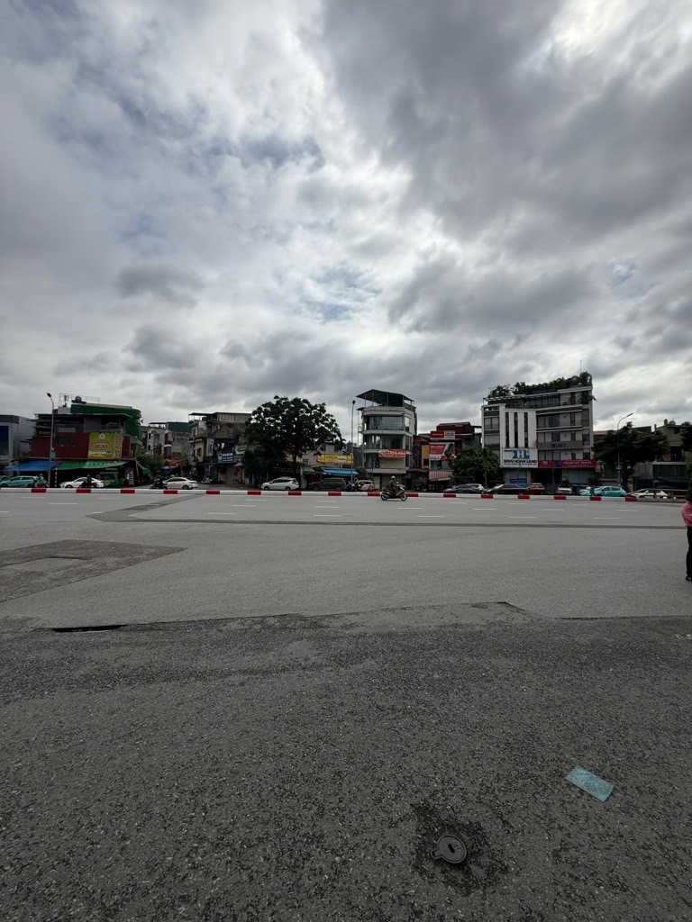 Bán nhà Trần Khát Chân - diện tích 57m2 7 tầng - Cực phẩm, kinh doanh sầm uất - giá 42,5 tỷ