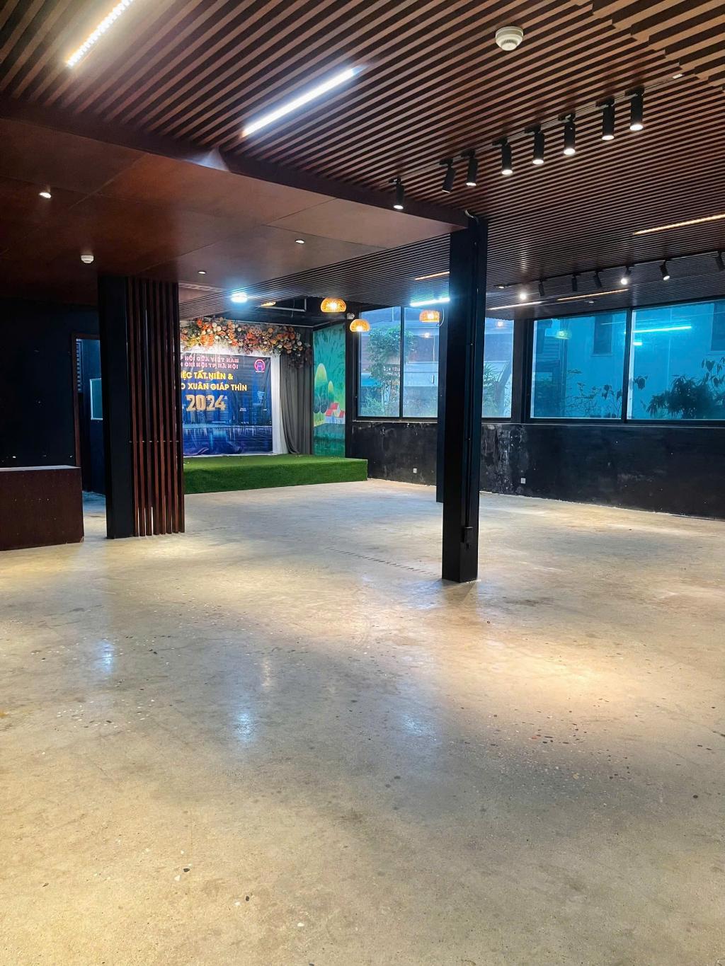 Bán nhà Đường tứ hiệp - diện tích 228m2 8 tầng - Nhà đẹp hiếm có - giá 68,8 tỷ