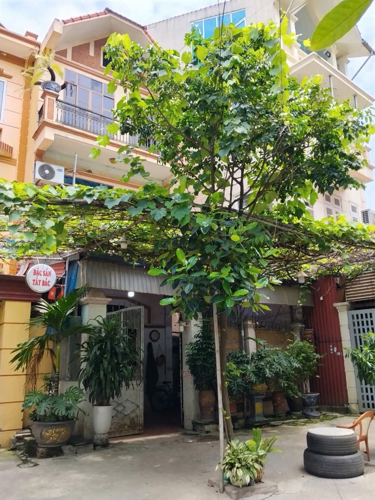 Bán nhà Hoàng Liệt - diện tích 91m2 3 tầng - Ô tô tránh - giá 20,6 tỷ