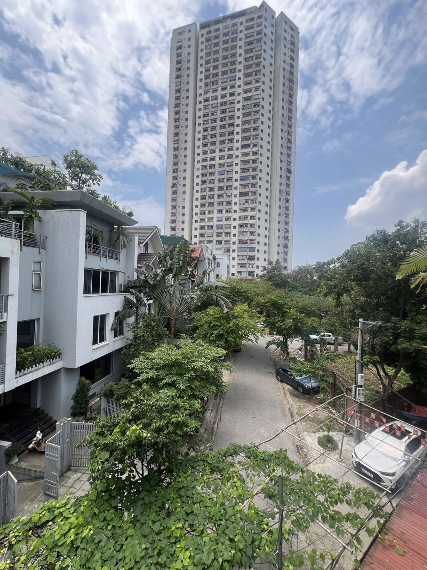 Bán nhà Hoàng Liệt - diện tích 91m2 3 tầng - Ô tô tránh - giá 20,6 tỷ
