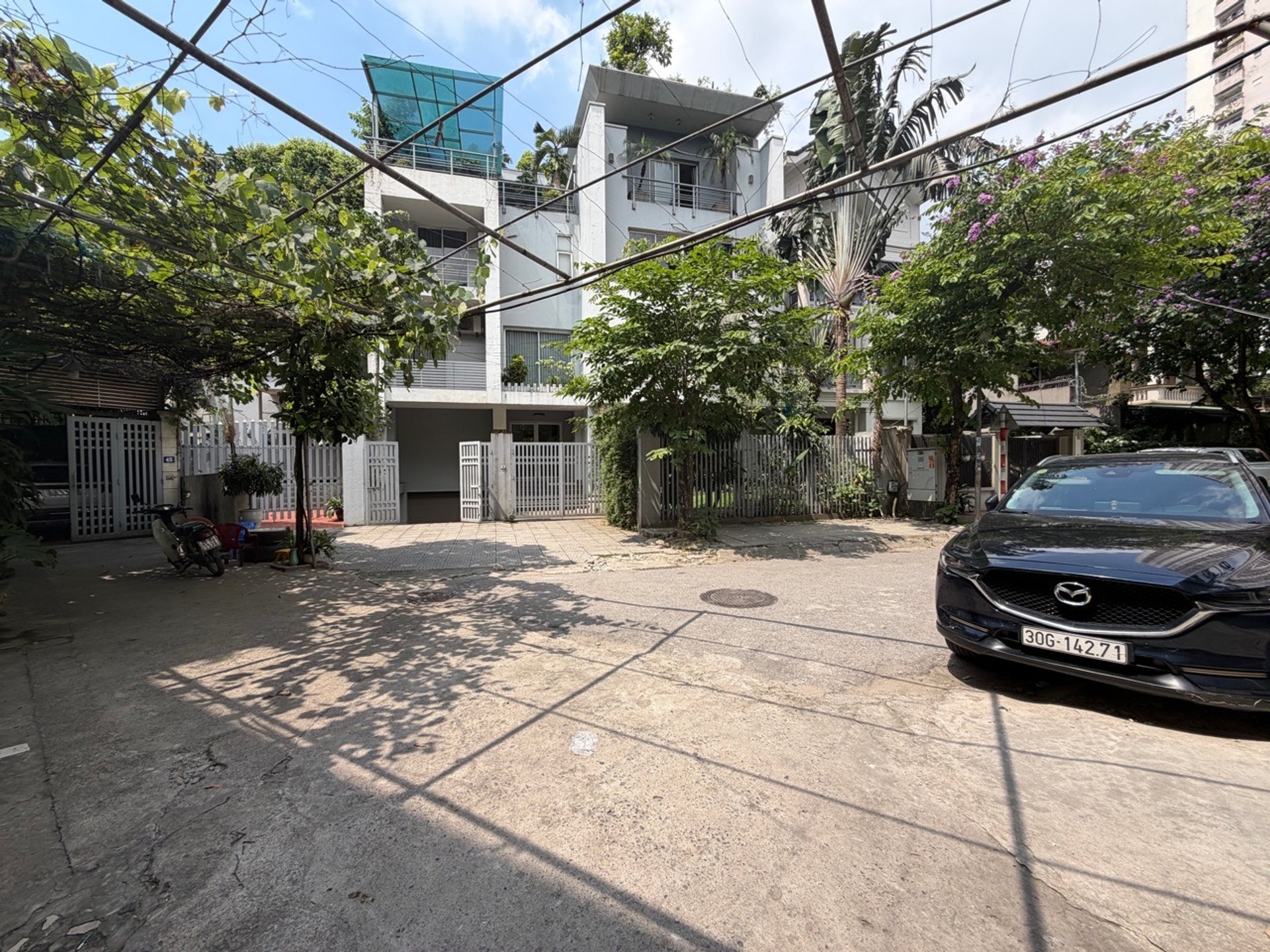 Bán nhà Hoàng Liệt - diện tích 91m2 3 tầng - Ô tô tránh - giá 20,6 tỷ
