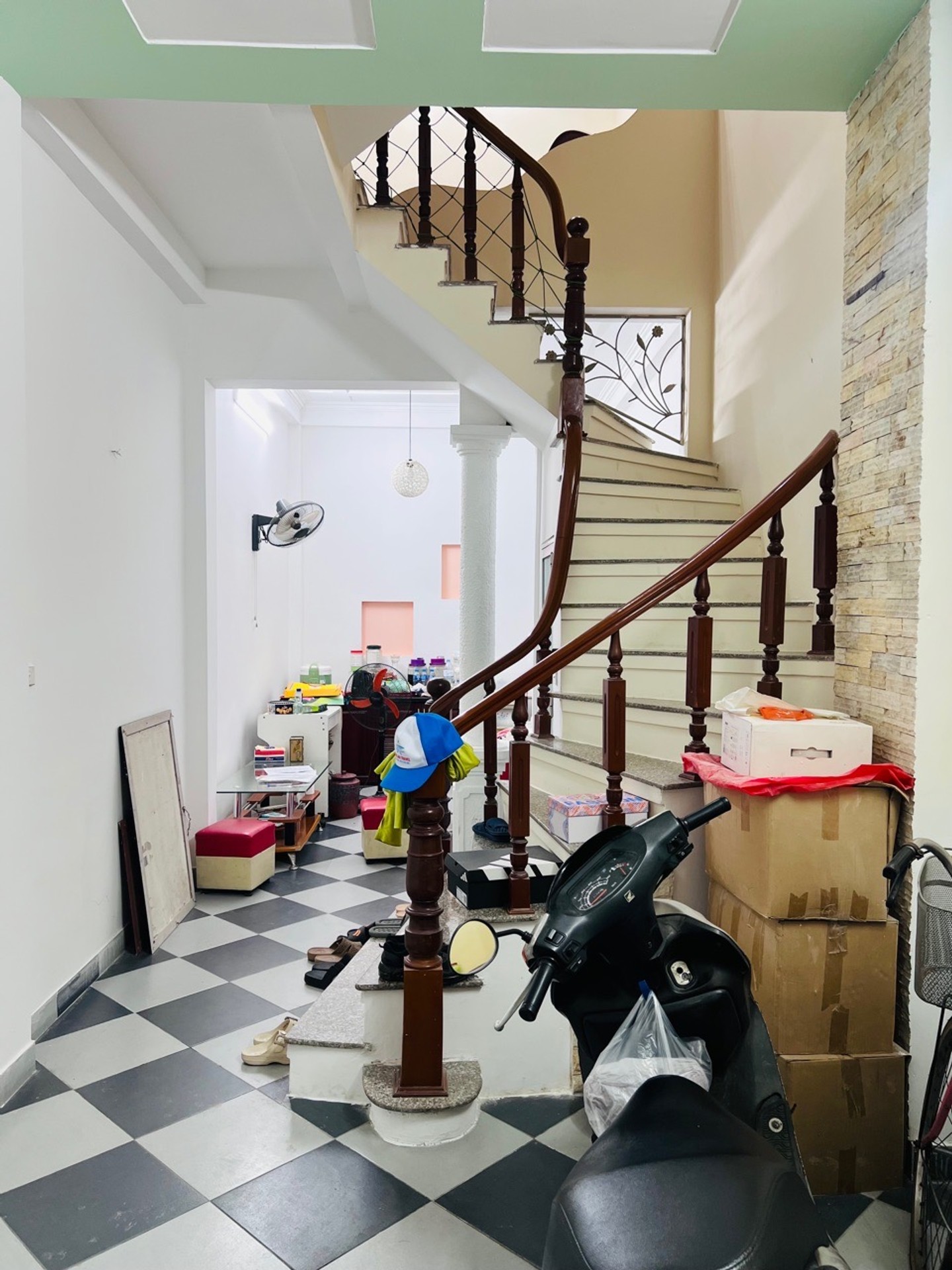 Bán nhà Hoàng Mai - diện tích 30m2 4 tầng - giá 8,68 tỷ