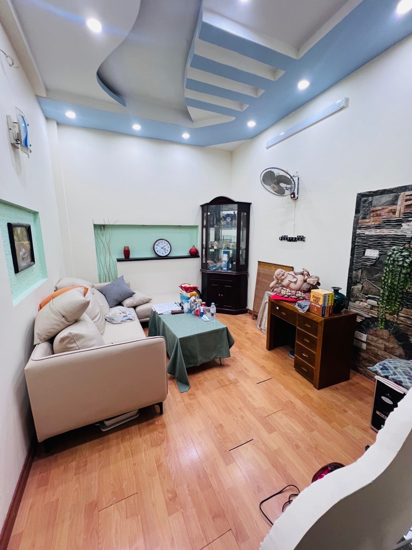 Bán nhà Hoàng Mai - diện tích 30m2 4 tầng - giá 8,68 tỷ