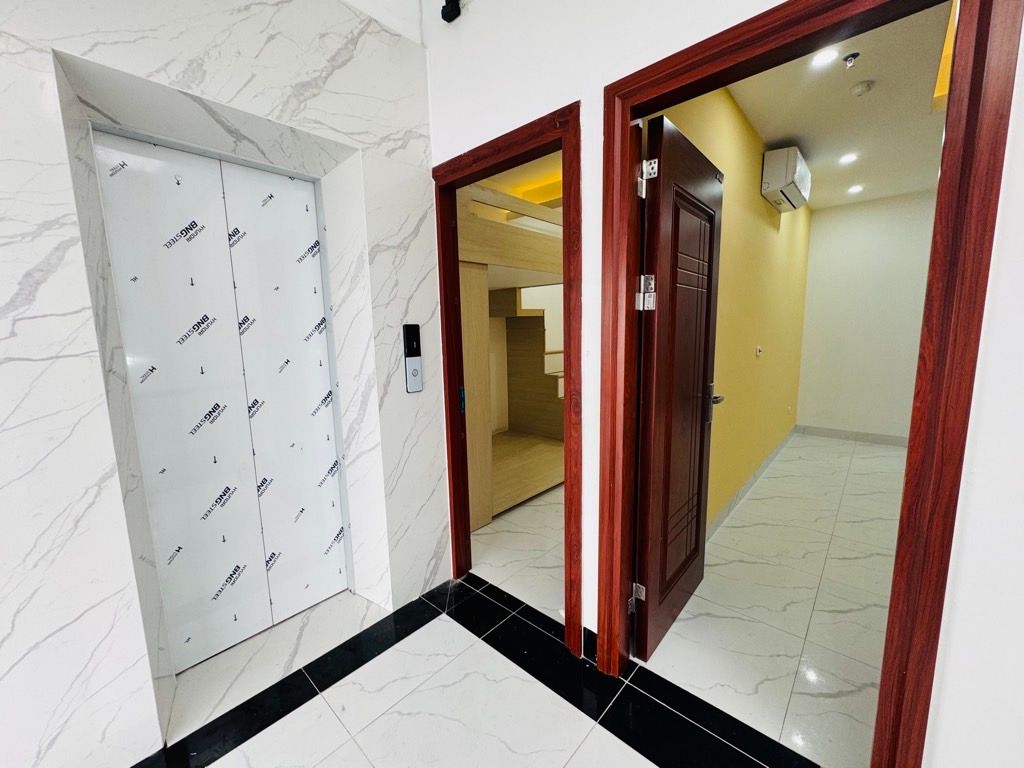 Bán nhà Minh Khai - diện tích 96m2 7 tầng - Thang máy - giá 25 tỷ