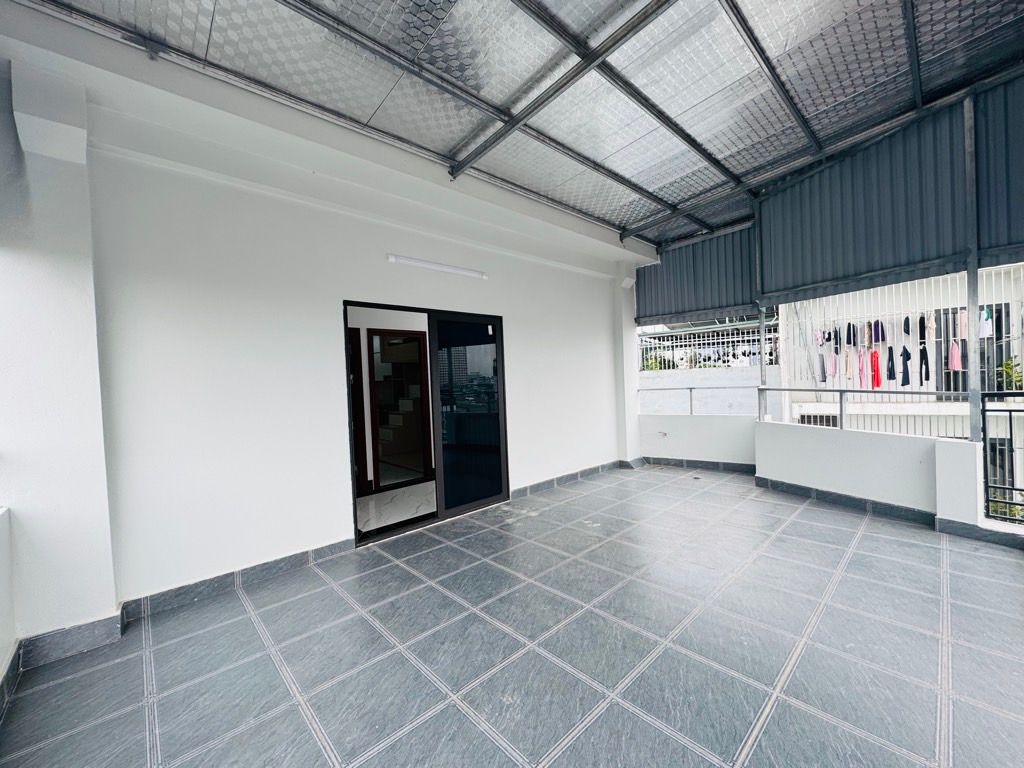 Bán nhà Minh Khai - diện tích 96m2 7 tầng - Thang máy - giá 25 tỷ