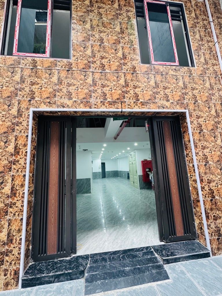 Bán nhà Minh Khai - diện tích 96m2 7 tầng - Thang máy - giá 25 tỷ