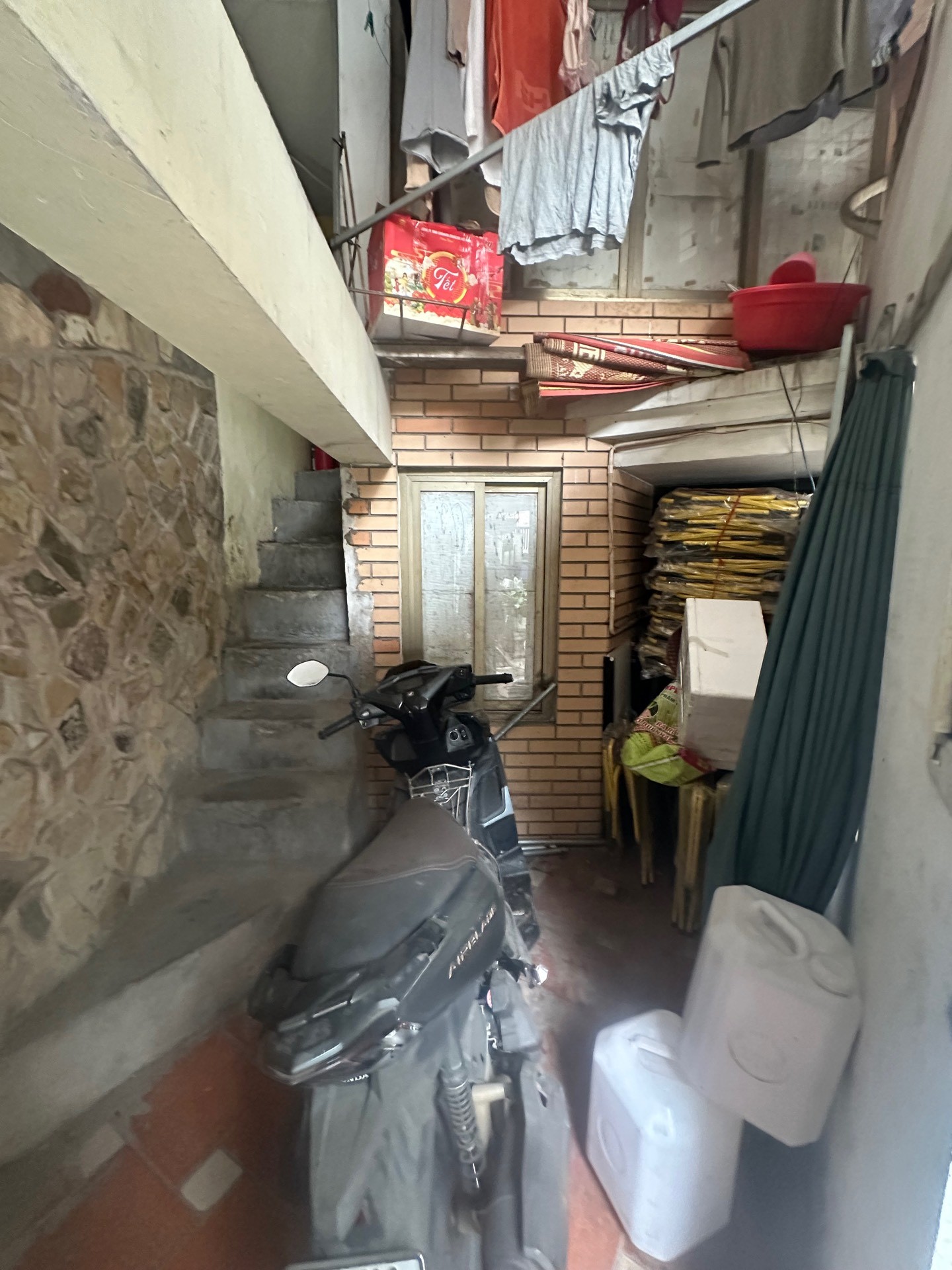 Bán nhà Đại La - diện tích 37m2 4 tầng - Nhà cũ cho thuê 20 triệu/tháng - giá 9,5 tỷ