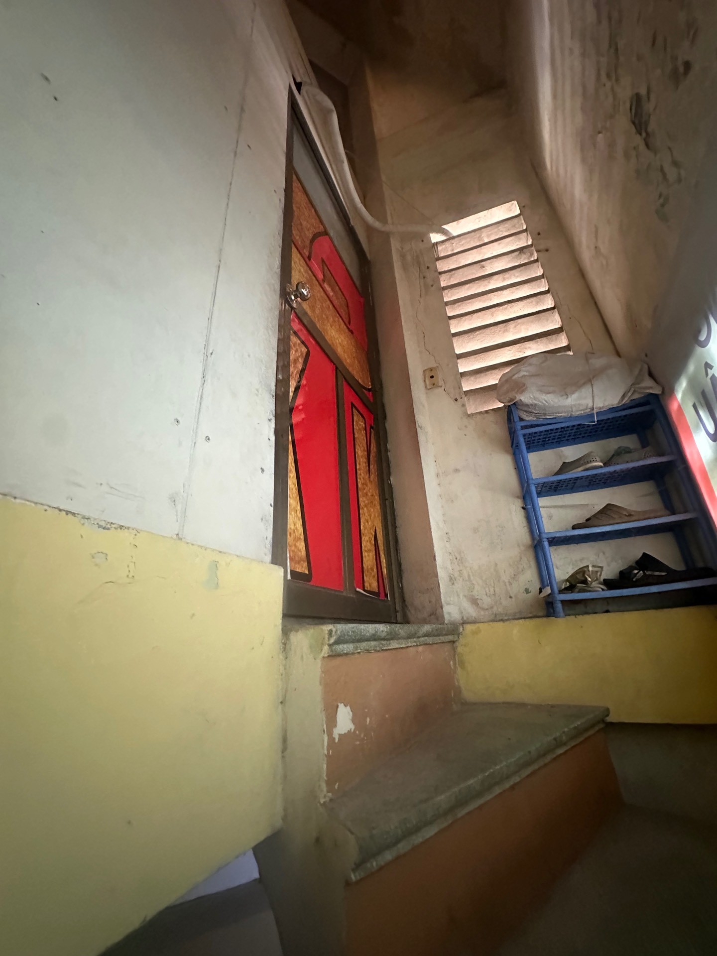 Bán nhà Đại La - diện tích 37m2 4 tầng - Nhà cũ cho thuê 20 triệu/tháng - giá 9,5 tỷ