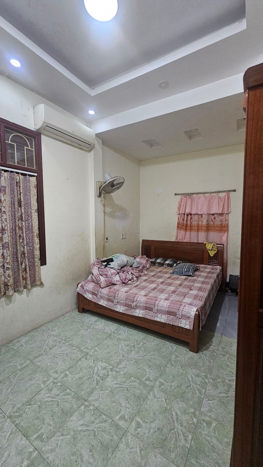 Bán nhà Tân Mai - diện tích 43m2 3 tầng - Ba gác đỗ tận cửa - giá 8,38 tỷ