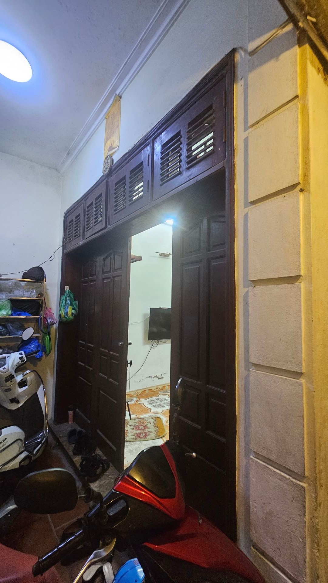 Bán nhà Tân Mai - diện tích 43m2 3 tầng - Ba gác đỗ tận cửa - giá 8,38 tỷ