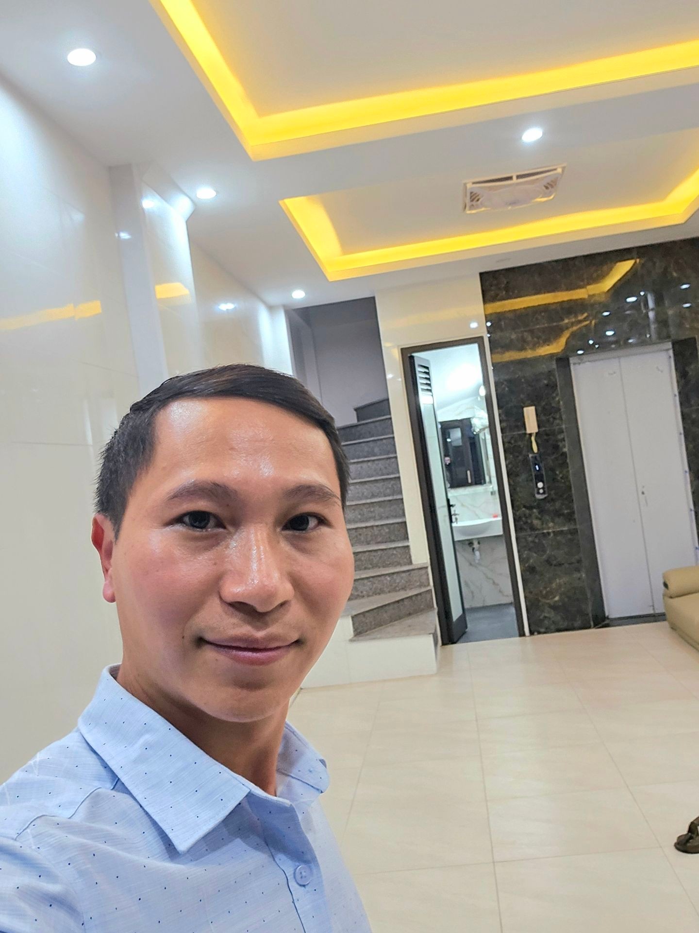 Bán nhà Lạc Trung - diện tích 44m2 5 tầng - Ô TÔ VÀO NHÀ - giá 15,2 tỷ