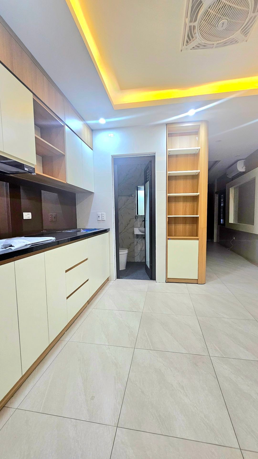 Bán nhà Lạc Trung - diện tích 44m2 5 tầng - Ô TÔ VÀO NHÀ - giá 15,2 tỷ
