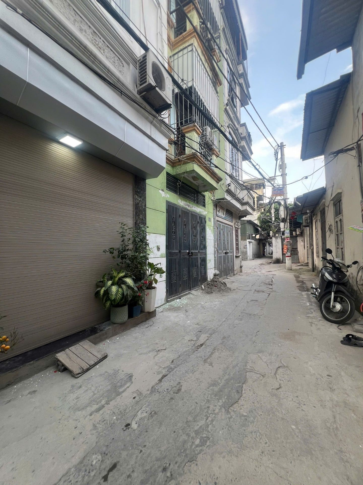 Bán nhà Tân Mai - diện tích 32m2 2 tầng - Nhà đẹp hiếm có - giá 2,5 tỷ