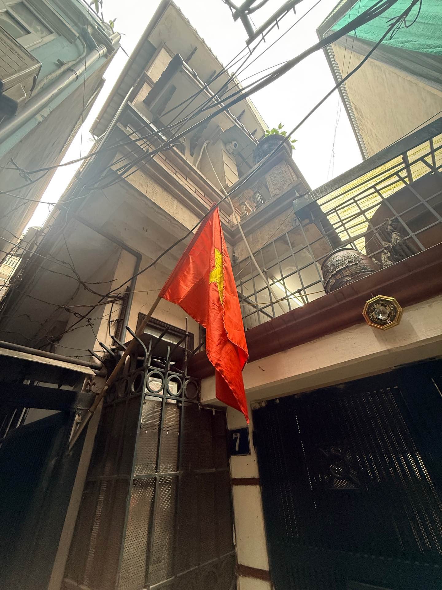 Bán nhà Nguyễn Khoái - diện tích 85m2 4 tầng - Nhà đẹp hiếm có - giá 13,5 tỷ