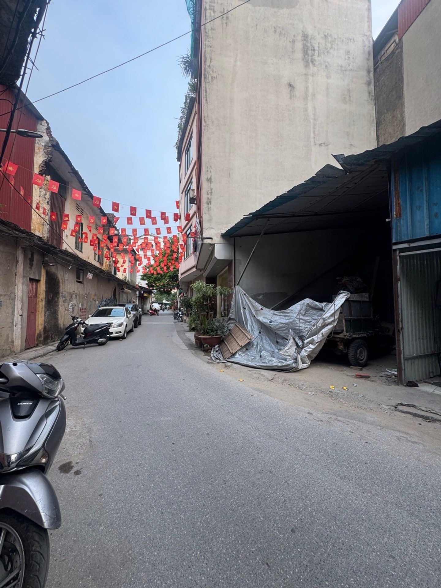 Bán nhà Hoàng Mai - diện tích 35m2 0 tầng - Ô TÔ TRÁNH - giá 9,6 tỷ