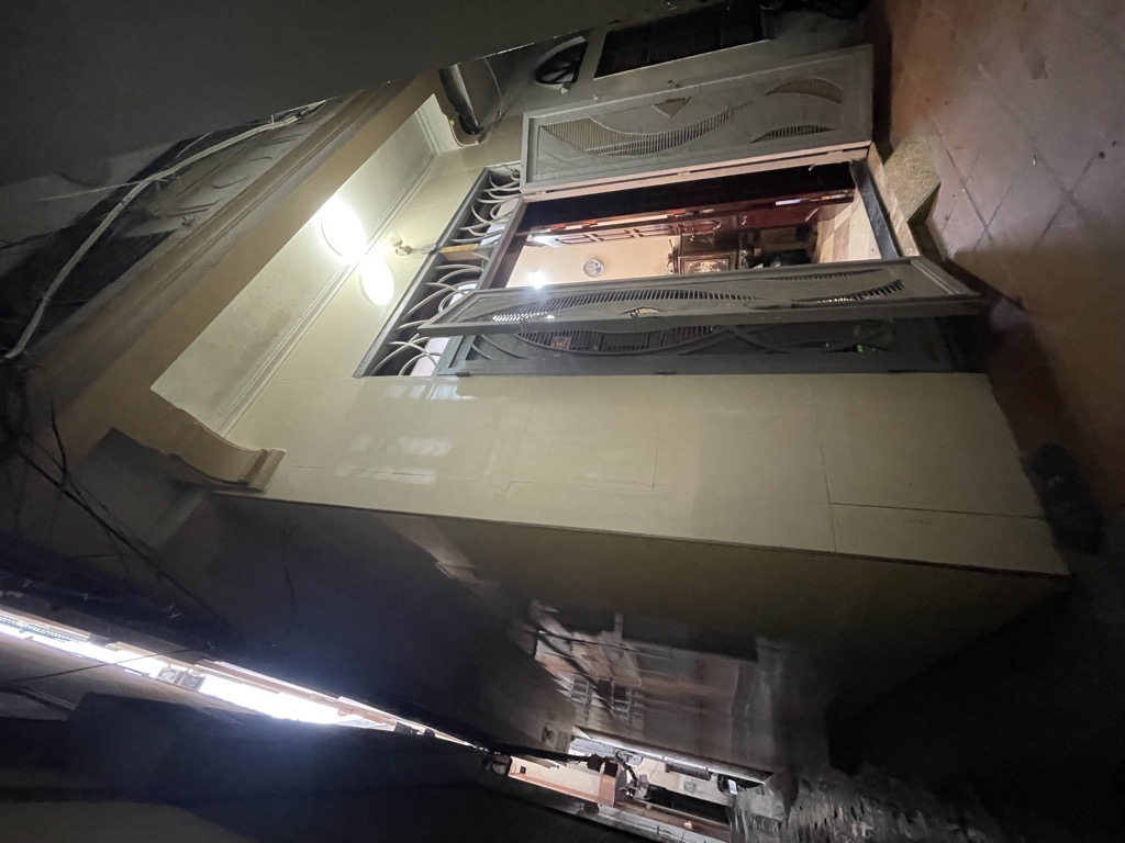 Bán nhà Nguyễn Cao - diện tích 40m2 5 tầng - LÔ GÓC - giá 13,2 tỷ