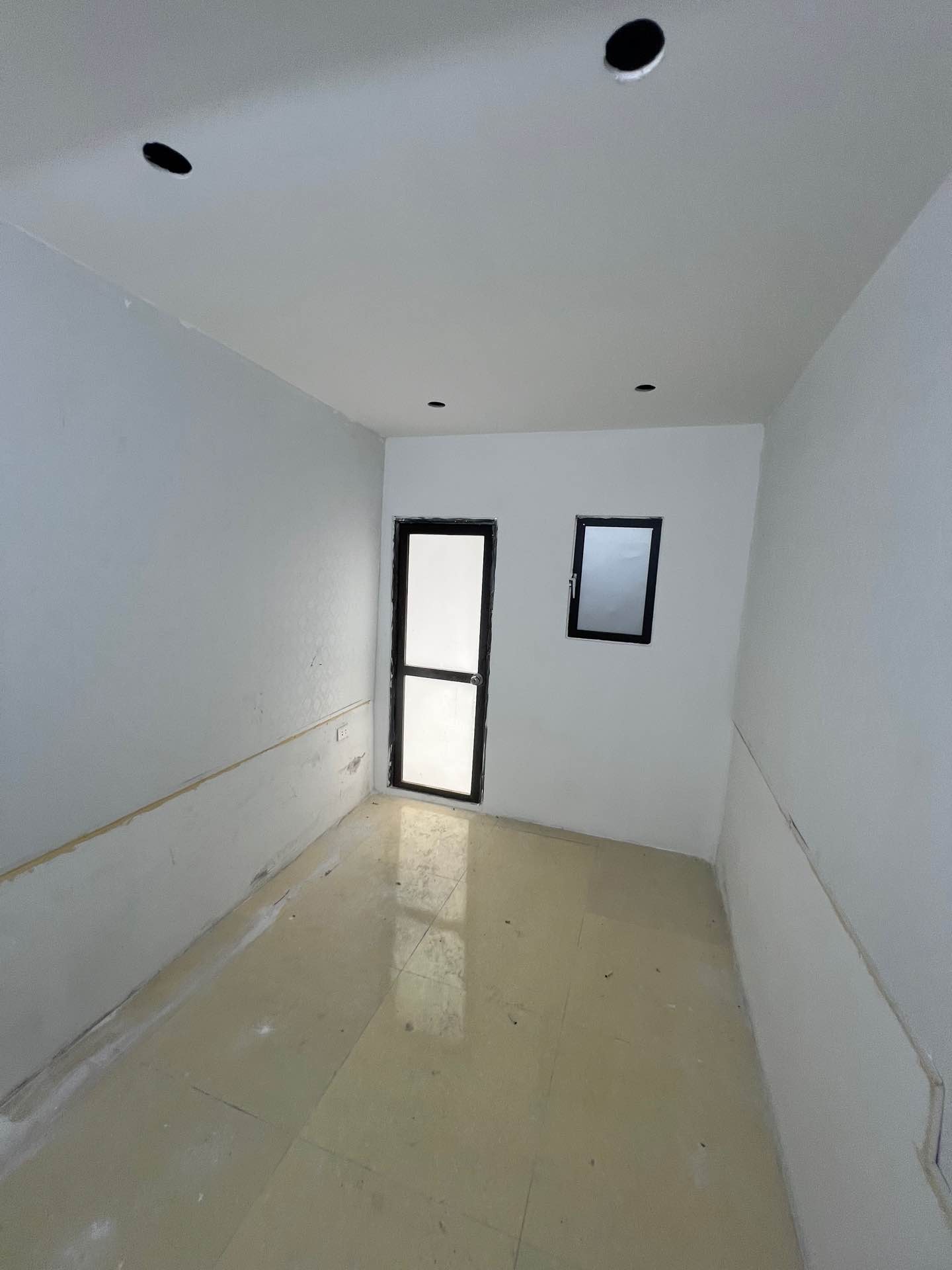 Bán nhà Hai Bà Trưng - diện tích 17m2 5 tầng - Ngõ thông - giá 5,6 tỷ
