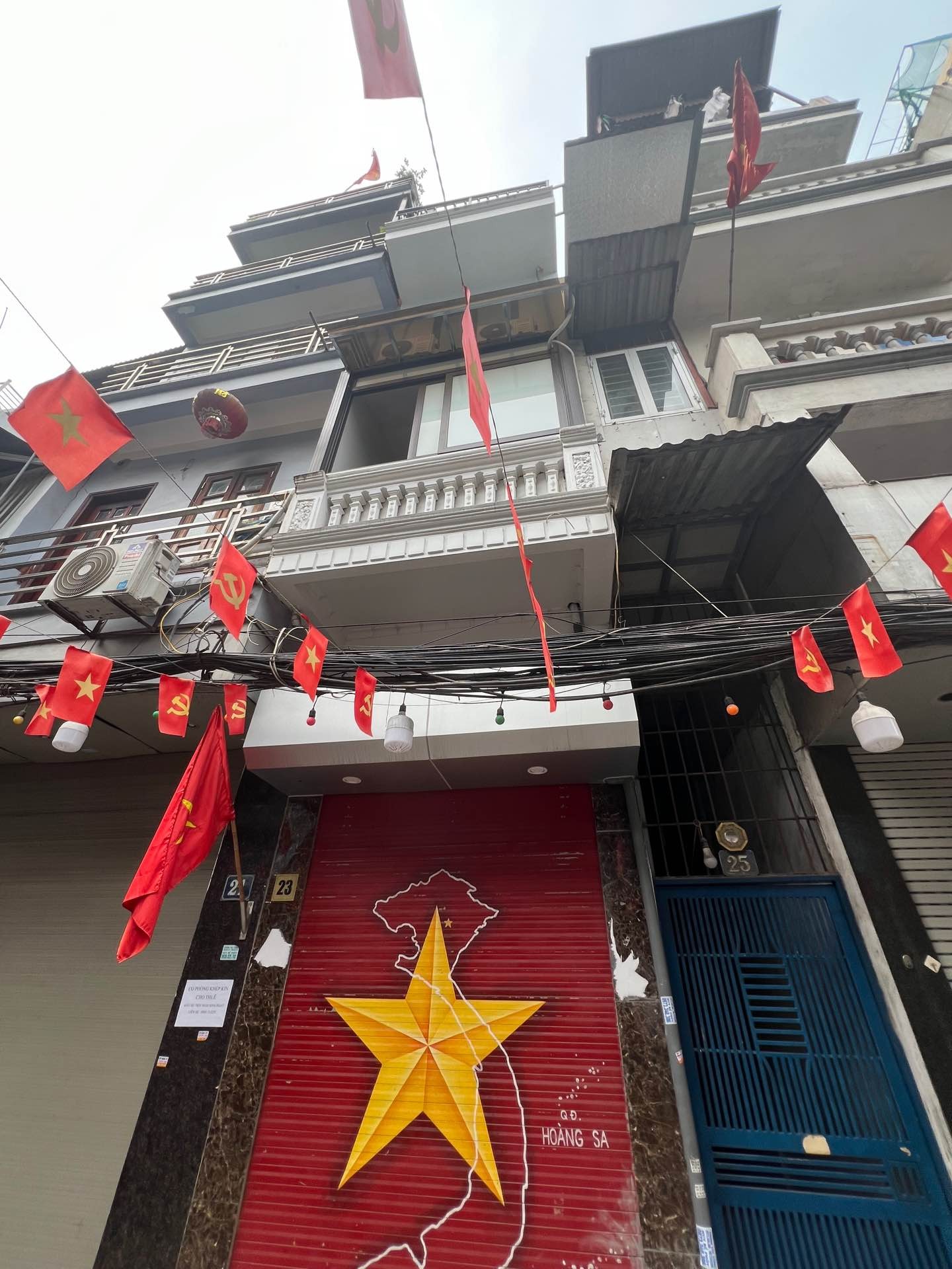 Bán nhà Hai Bà Trưng - diện tích 17m2 5 tầng - Ngõ thông - giá 5,6 tỷ
