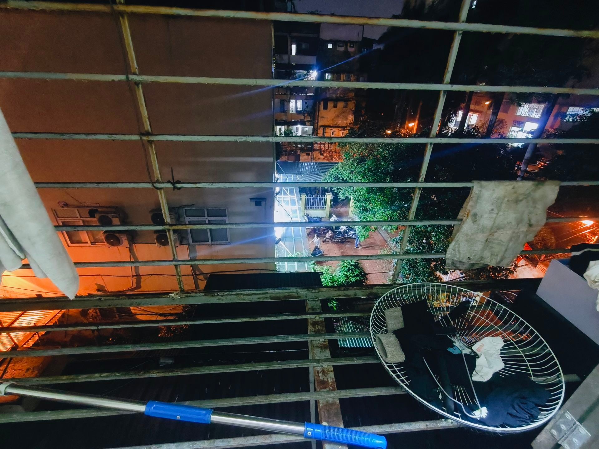 Bán nhà Hòa Bình 7 - diện tích 68m2 1 tầng - ô tô tránh - giá 3,2 tỷ