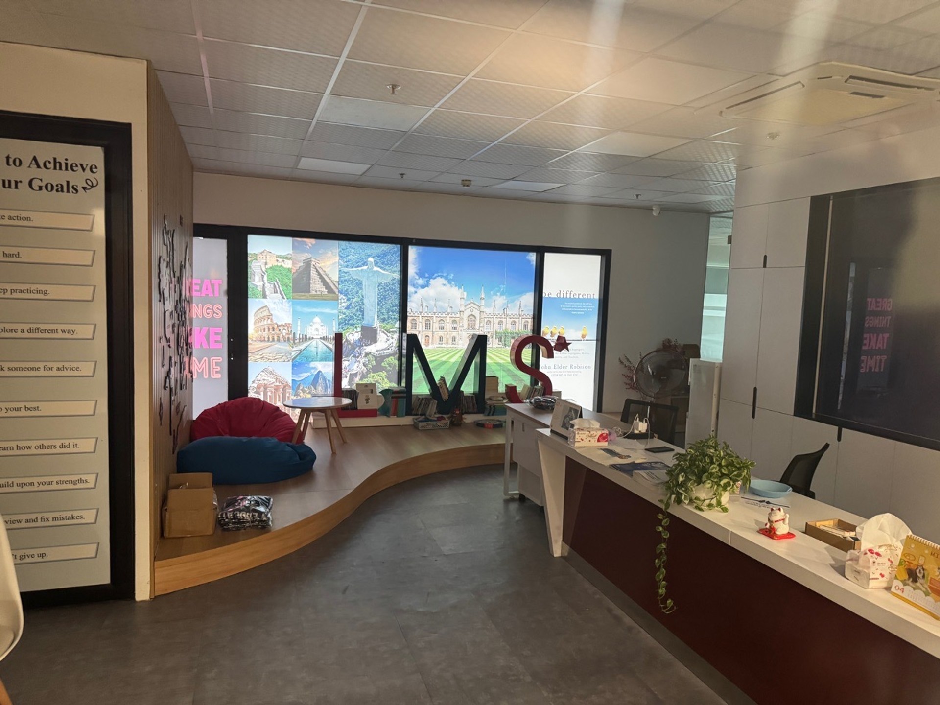 Bán nhà Minh Khai - diện tích 133m2 1 tầng - Văn phòng khu VIP Times City - giá 9,6 tỷ