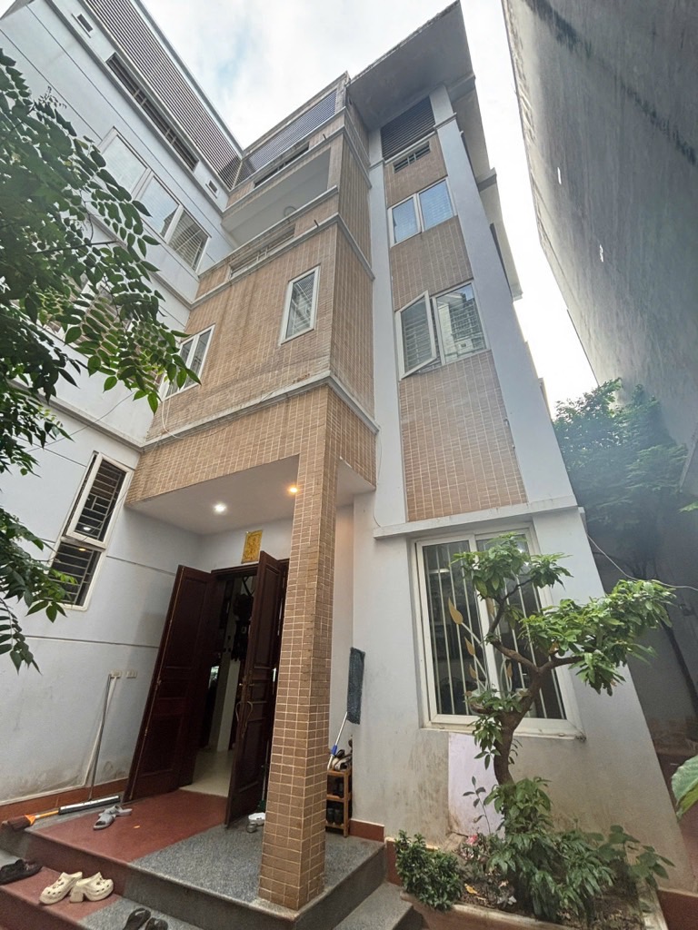 Bán nhà Khương Hạ - diện tích 154m2 4 tầng - Ô TÔ TẢI ĐỖ CỬA - giá 56 tỷ