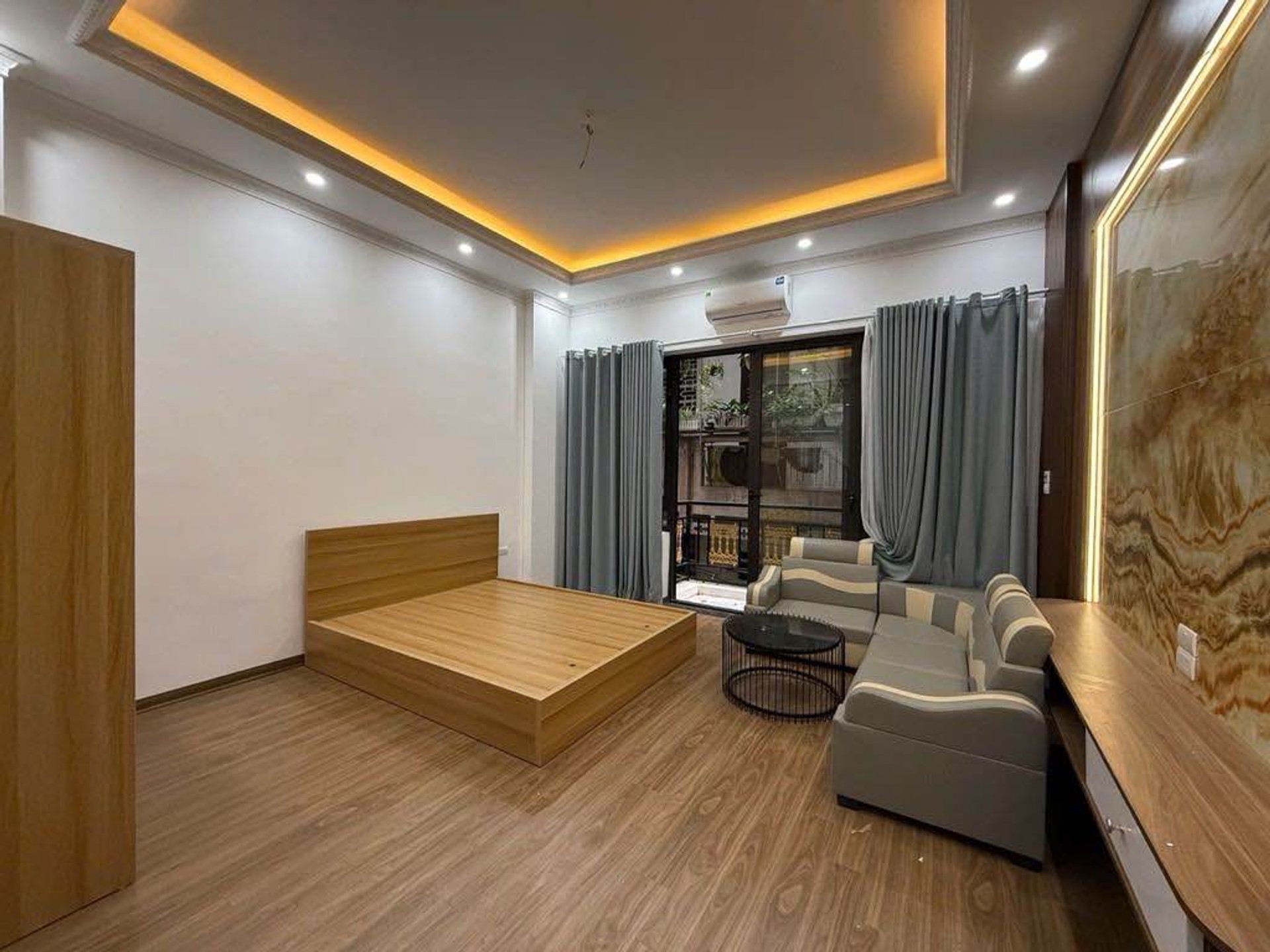 Bán nhà Hai Bà Trưng - diện tích 41m2 5 tầng - Nhà đẹp full nội thất - giá 14,5 tỷ