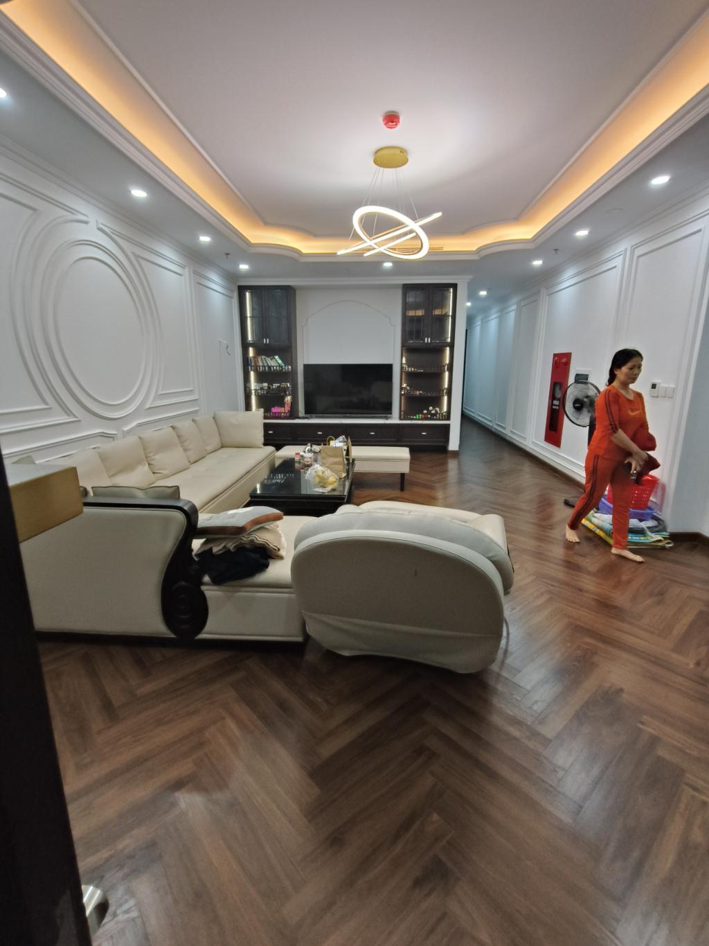 Bán nhà Bạch Mai - diện tích 383m2 9 tầng - TÒA NHÀ MẶT PHỐ ĐỐI DIỆN TRUNG TÂM GHƯƠNG MẠI CHỢ MƠ - giá 227 tỷ