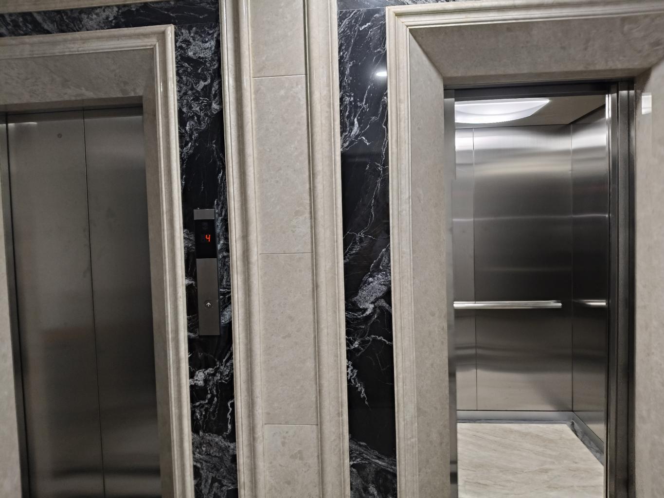 Bán nhà Bạch Mai - diện tích 383m2 9 tầng - TÒA NHÀ MẶT PHỐ ĐỐI DIỆN TRUNG TÂM GHƯƠNG MẠI CHỢ MƠ - giá 227 tỷ