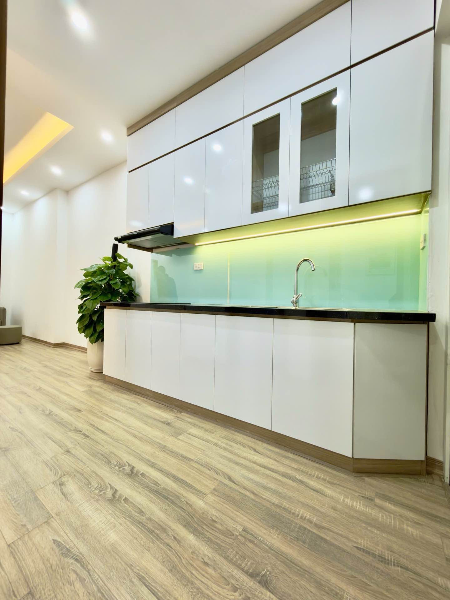 Bán nhà Nguyễn Xiển - diện tích 45m2 1 tầng - nhà đẹp - giá 3,5 tỷ