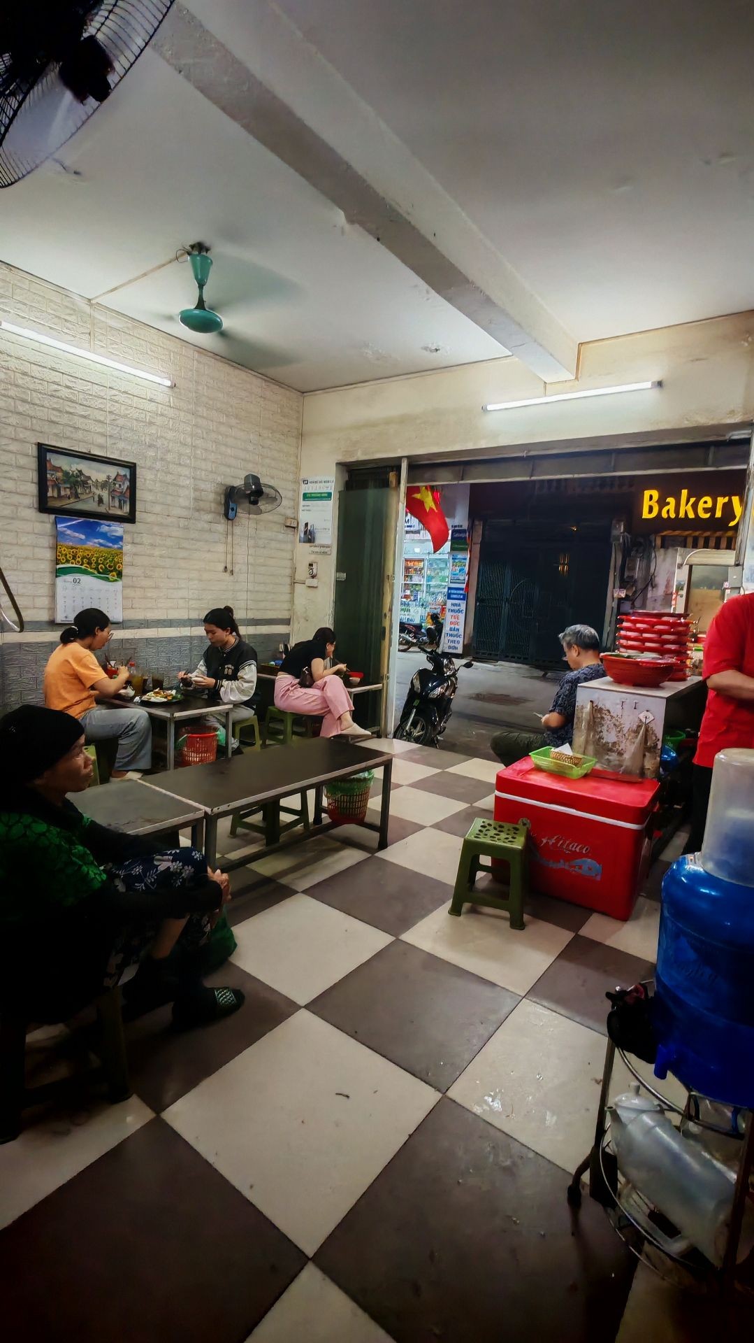 Bán nhà Nguyễn Đức Cảnh - diện tích 190m2 1 tầng - ô tô tránh - giá 79 tỷ