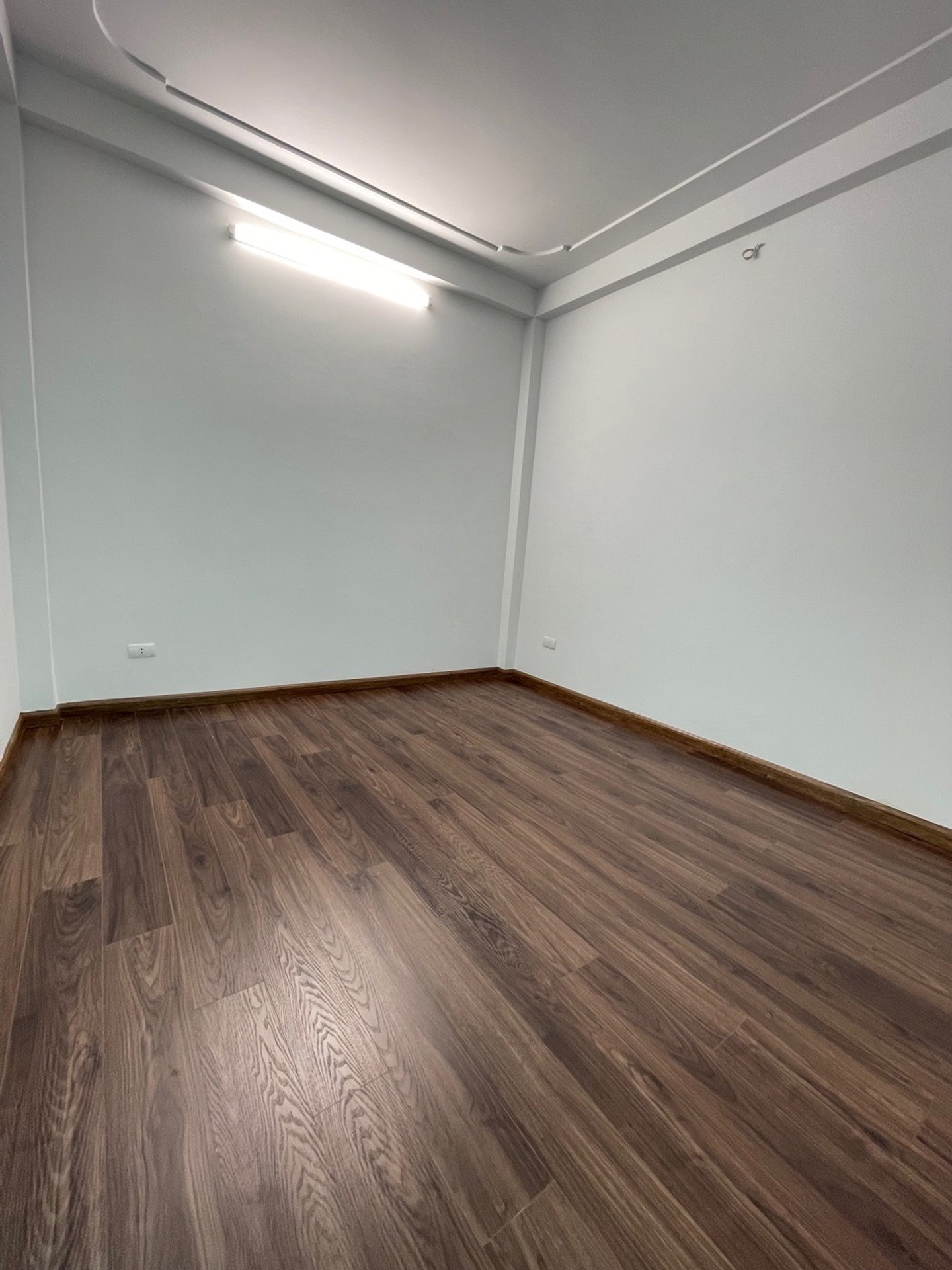 Bán nhà Bùi Xương Trạch - diện tích 33m2 4 tầng - Ô TÔ ĐẬU CỔNG QUA NHÀ - giá 4,5 tỷ