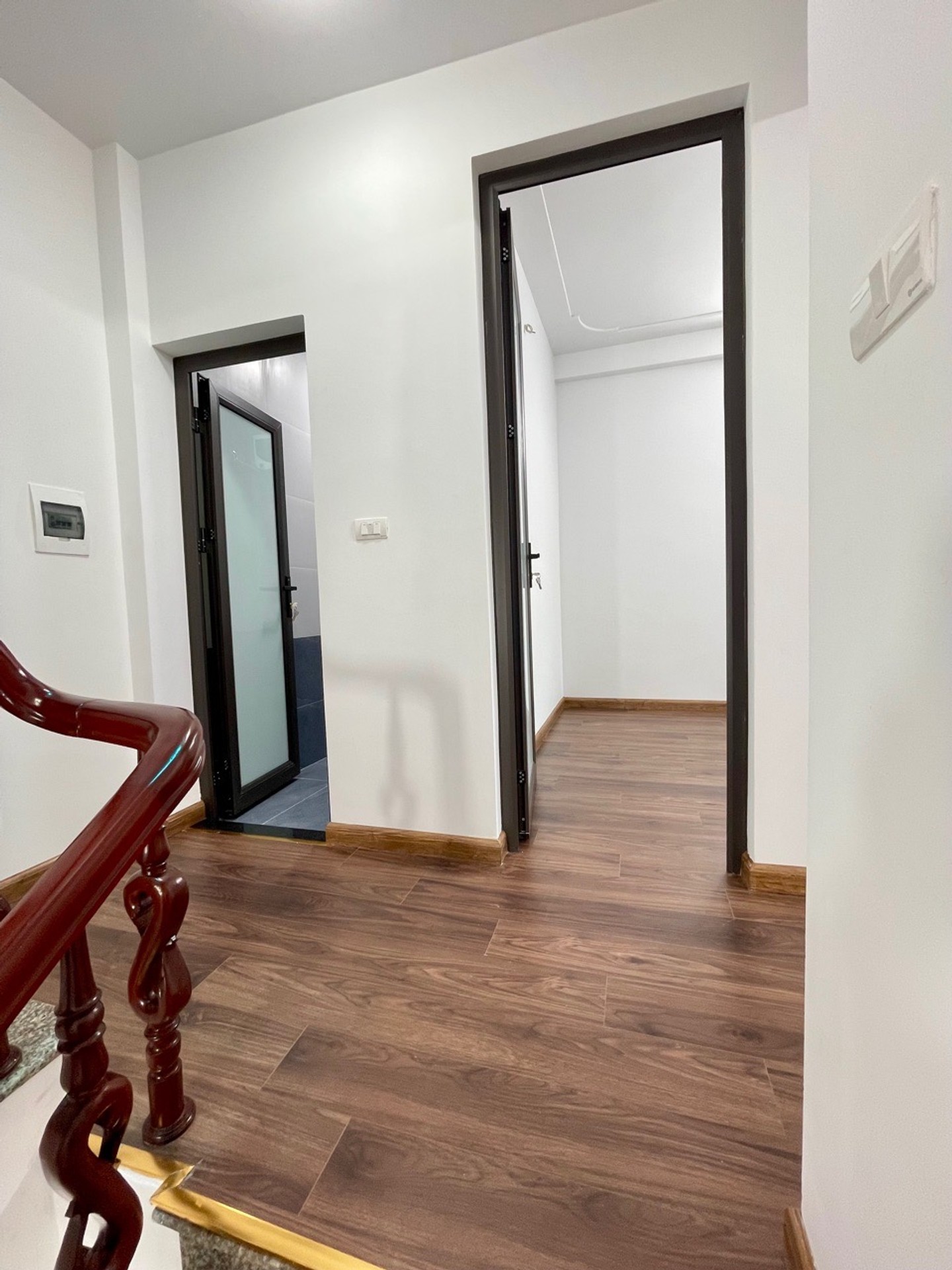 Bán nhà Bùi Xương Trạch - diện tích 33m2 4 tầng - Ô TÔ ĐẬU CỔNG QUA NHÀ - giá 4,5 tỷ