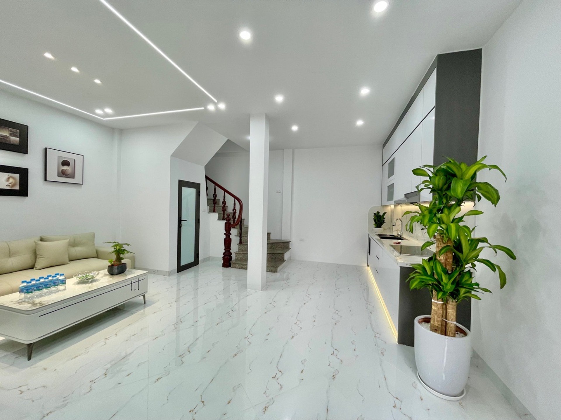 Bán nhà Bùi Xương Trạch - diện tích 33m2 4 tầng - Ô TÔ ĐẬU CỔNG QUA NHÀ - giá 4,5 tỷ