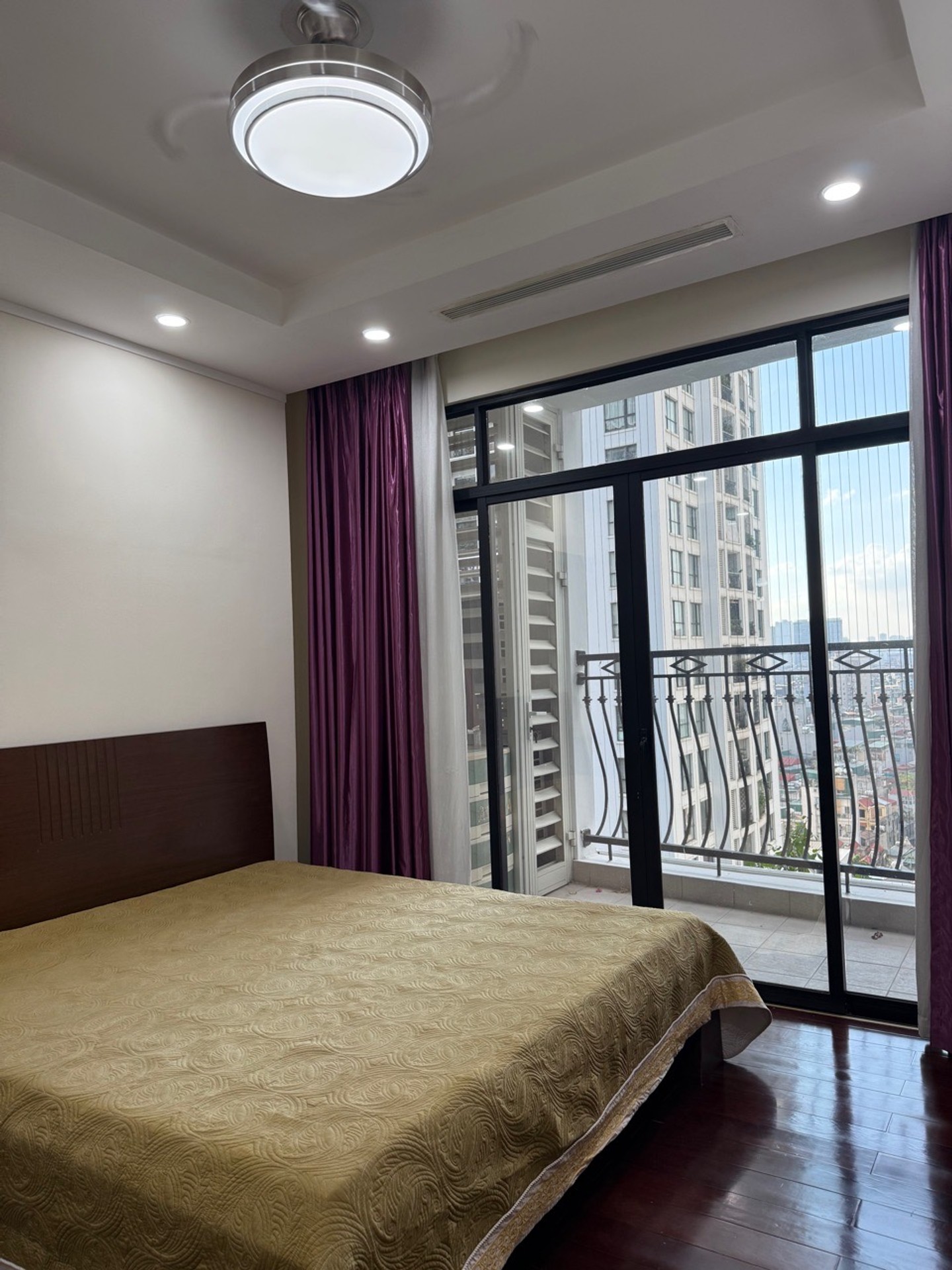 Bán nhà Nguyễn Trãi - diện tích 120m2 11 tầng - Căn hộ cao cấp - giá 18 tỷ
