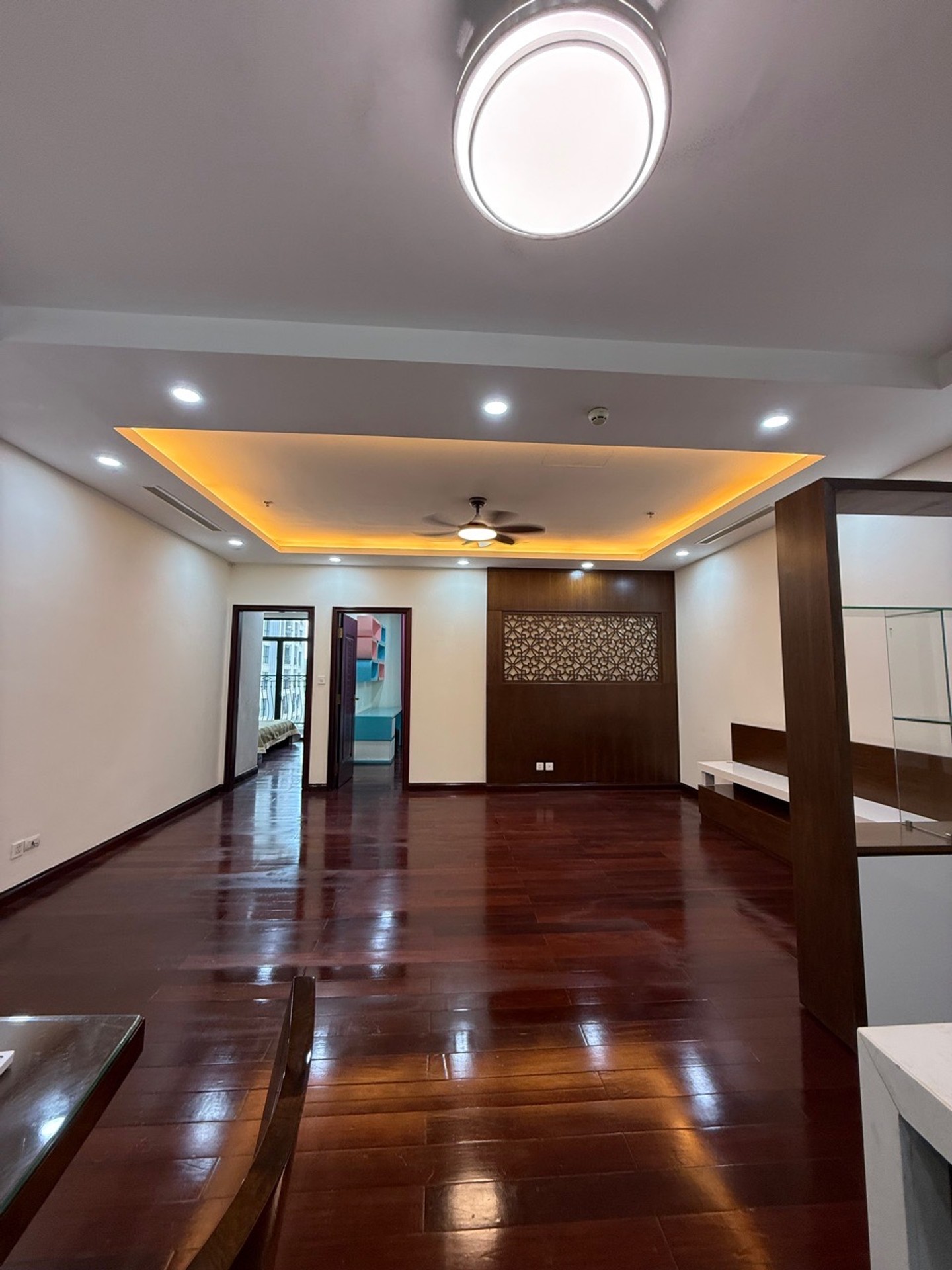 Bán nhà Nguyễn Trãi - diện tích 120m2 11 tầng - Căn hộ cao cấp - giá 18 tỷ